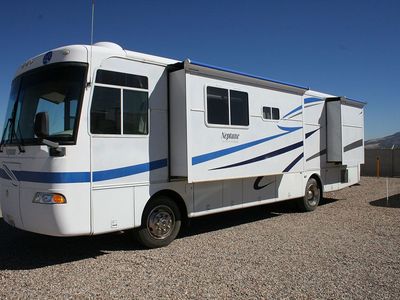2002 Holiday Rambler Neptune Class A Diesel - only 30,500 miles
