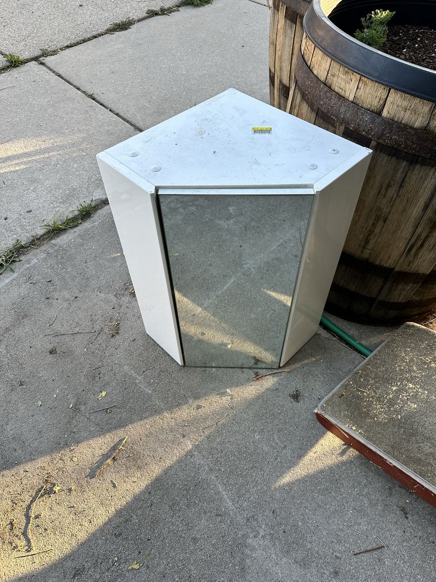 Corner medicine cabinet w mirror for bathroom