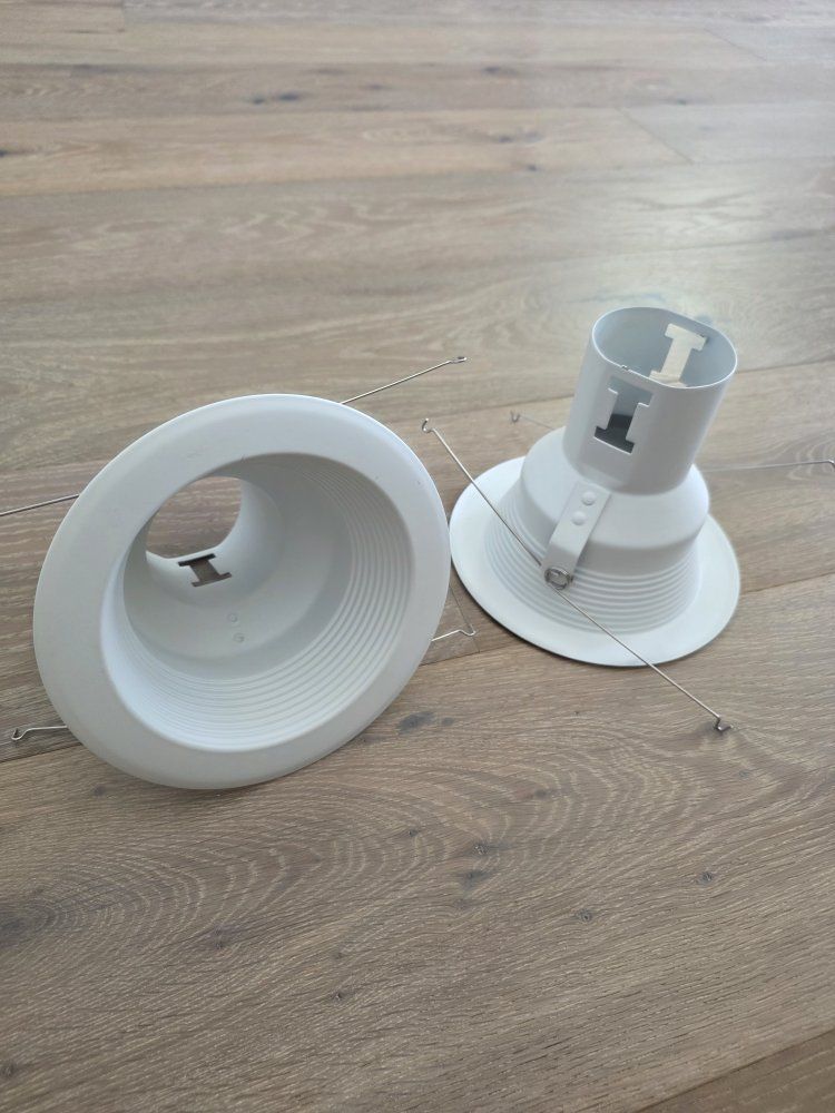 White Recessed Lighting Trim/Baffle