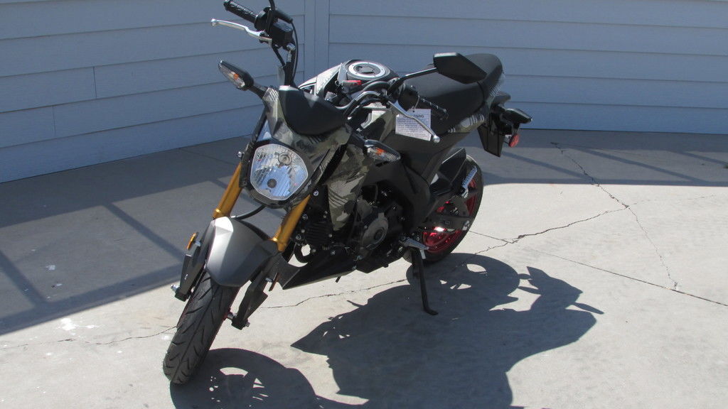 2025 Kawasaki Z125 PRO Cypher Camo Beige