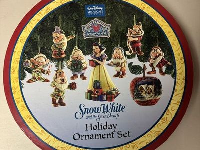 Jim Shore-Disney Traditions Snow White & The Seven Dwarfs Holiday Ornament Set