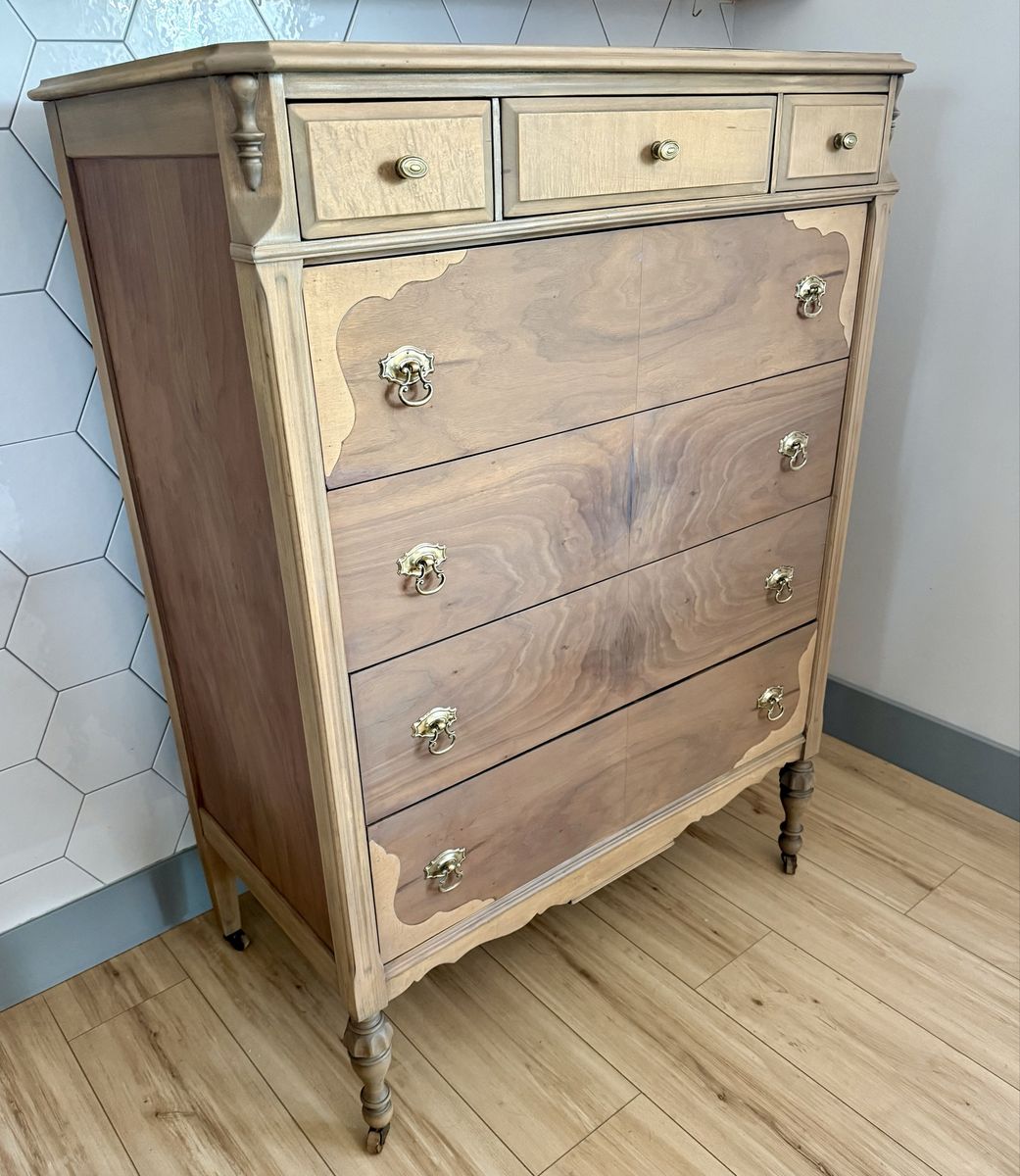 Art deco 1920’s dresser