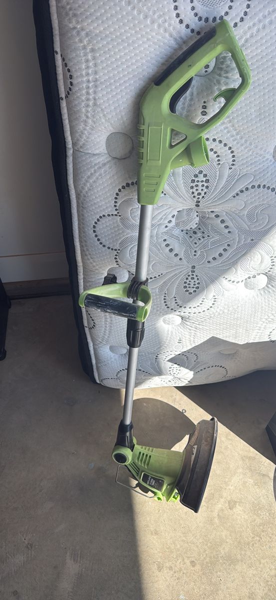 Electric String Trimmer - Lightweight & Easy to Use