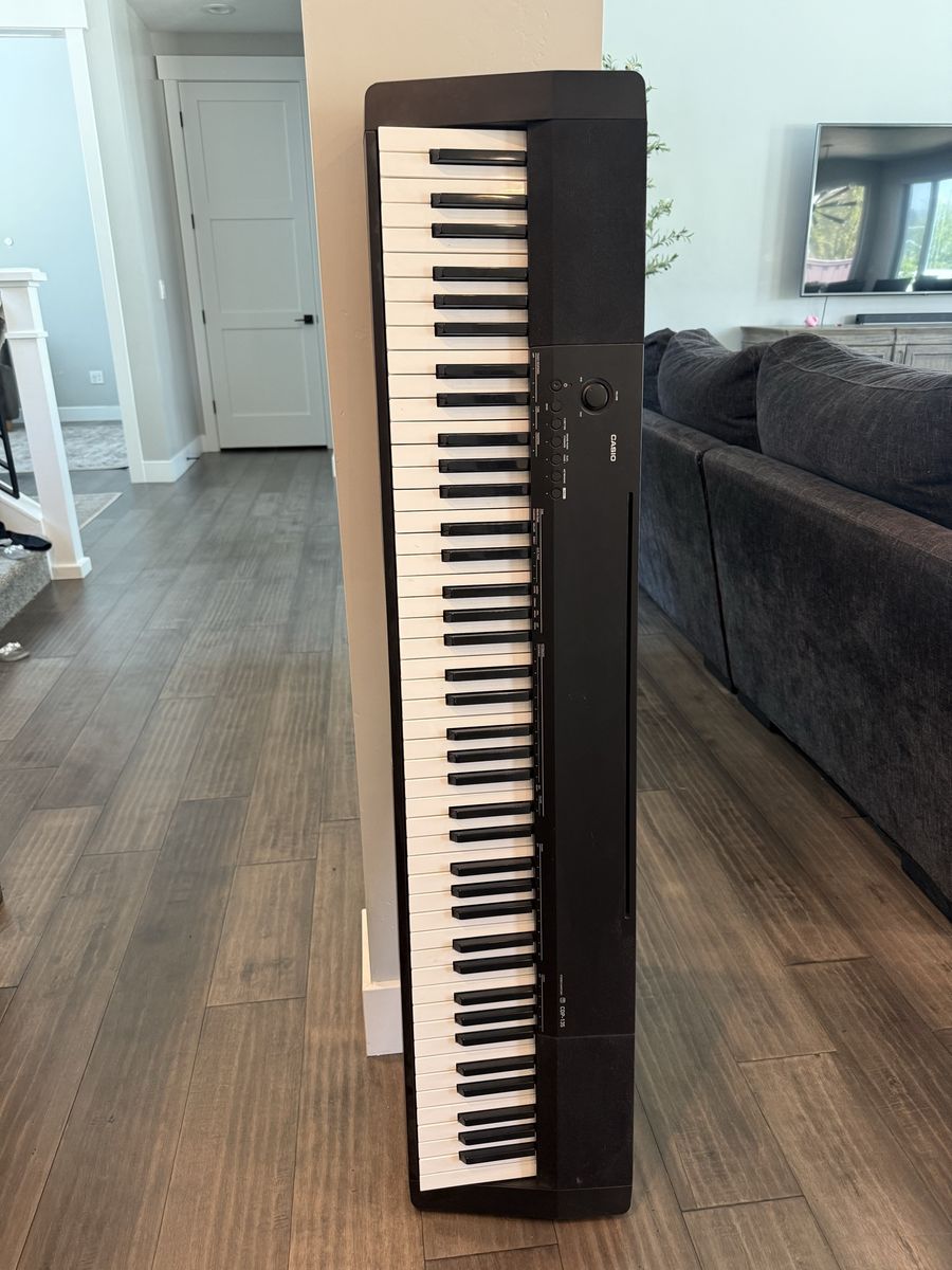 Casio CDP-135BK 88-Key Digital Piano with Weighted Hammer Action Keys - Excellent Condition