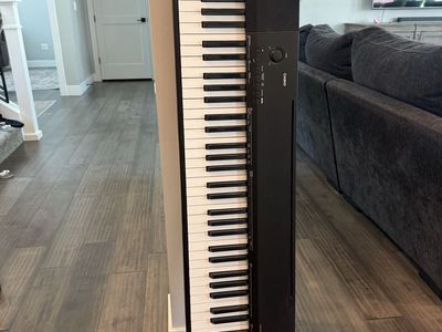 Casio CDP-135BK 88-Key Digital Piano with Weighted Hammer Action Keys - Excellent Condition