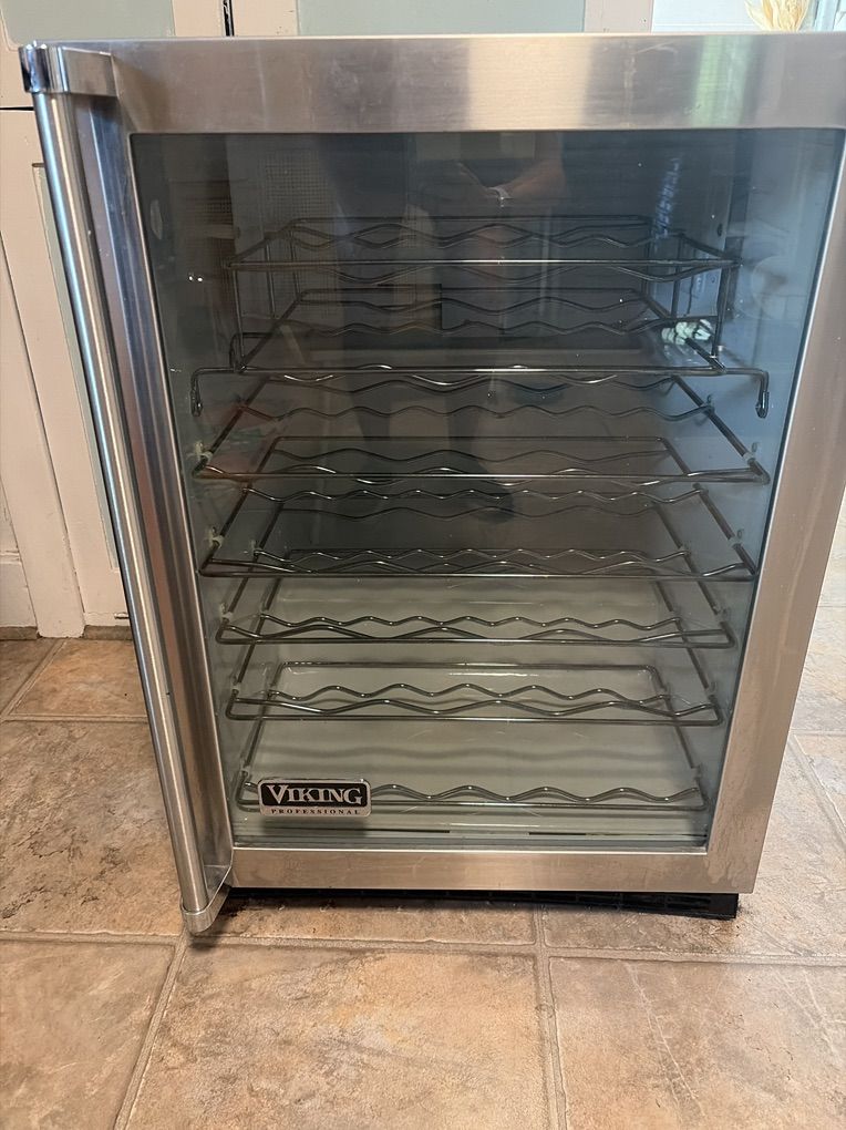 Viking wine Fridge