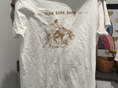Zach Bryan Burn, Burn, Burn tour 2023 Concert T-Shirt