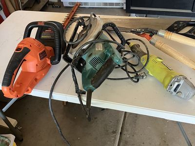Power Tools and Garden Tools Lot: Black+Decker Hedge Trimmer, Ryobi Angle Grinder, Circular Saw