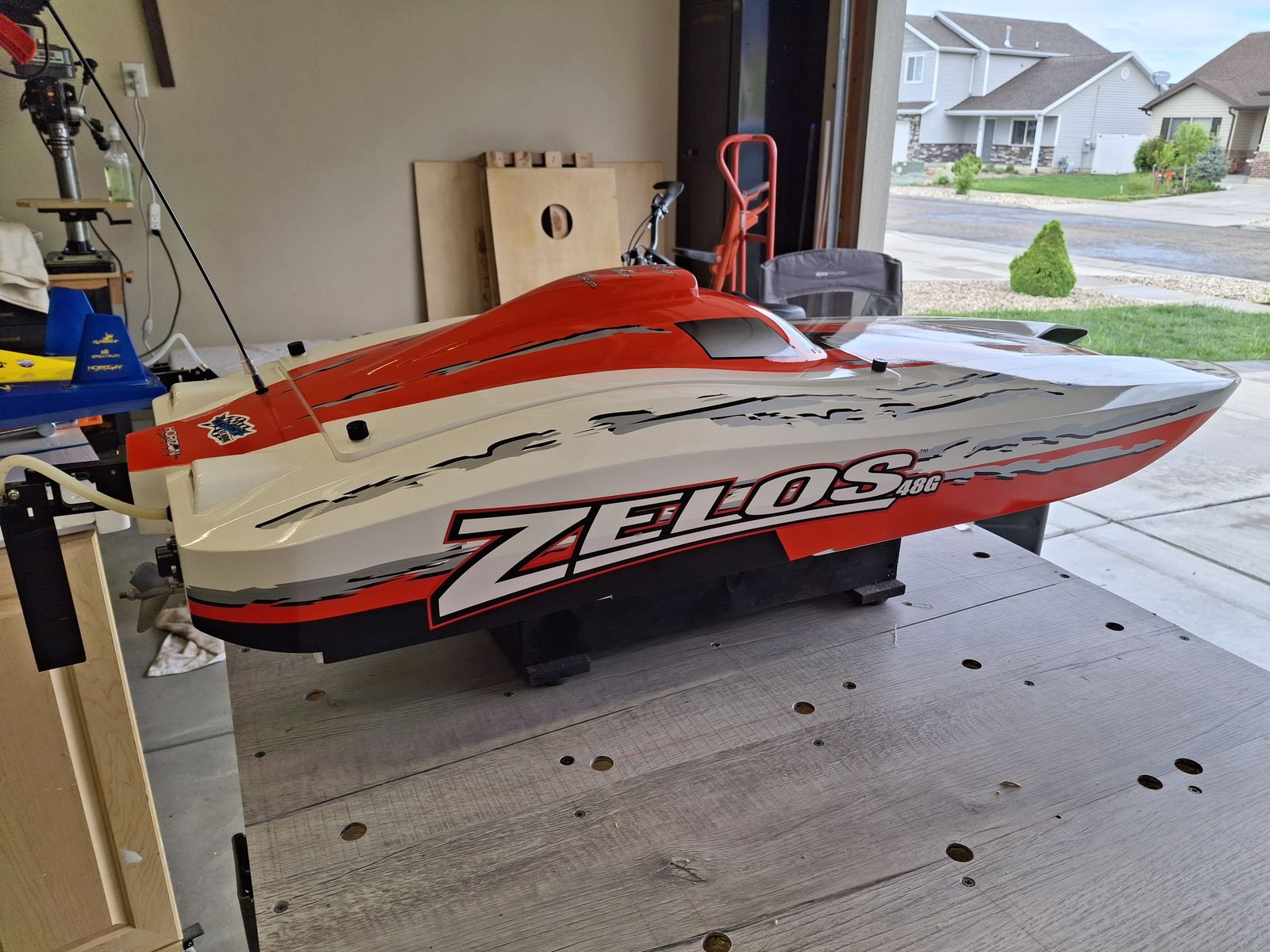 RTR 48" Gasoline powered Zelos G Catamaran  [PRB09004]