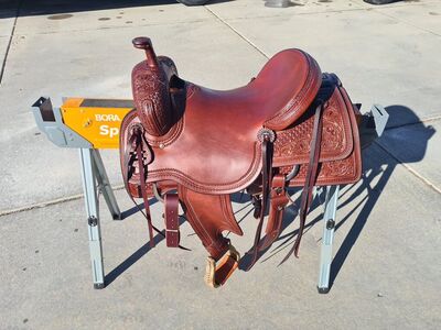 16 Loredo Saddle with Detailed Leather Work