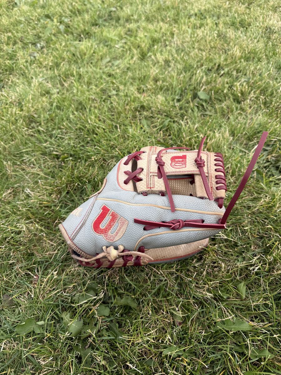 Wilson A2000 Baseball Glove - Red & Grey, Right-Hand Throw
