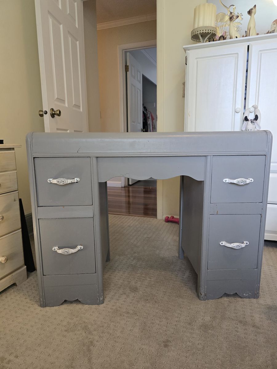 Small Desk for sale.