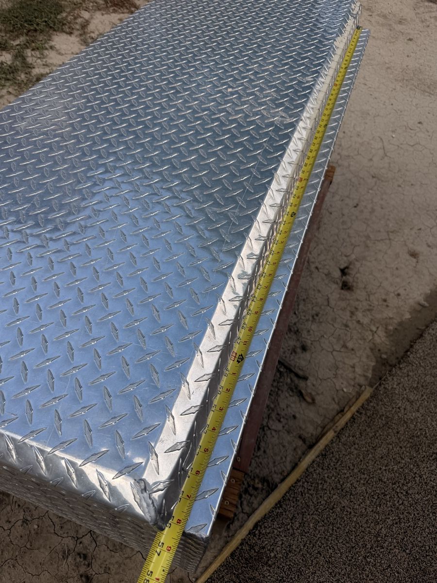 Aluminum Diamond Plate Truck Tool Box 58"