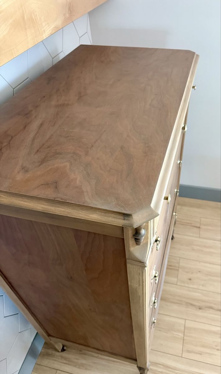 Main image 6