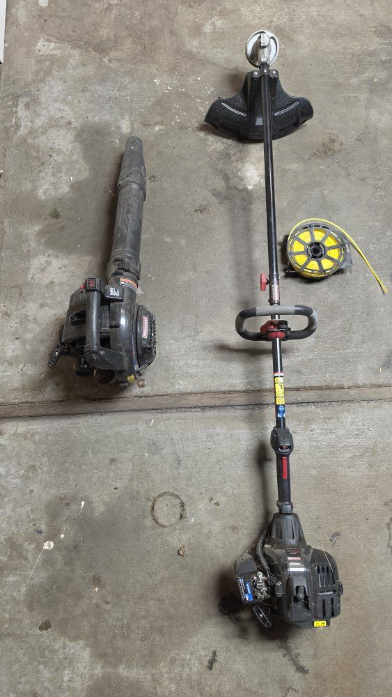 Leaf Blower & Weed Trimmer