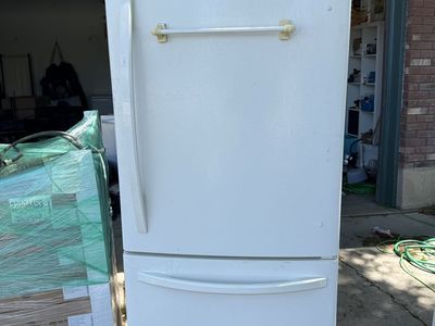 Kenmore Refrigerator