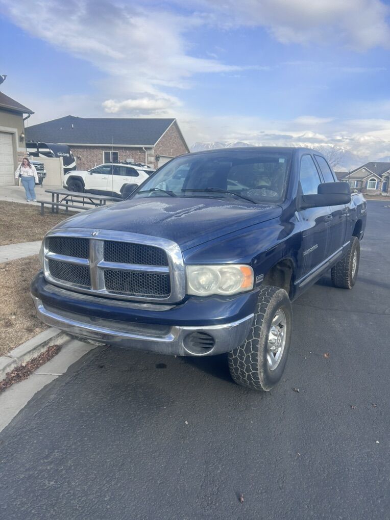 2004 Dodge Ram 2500 Part out