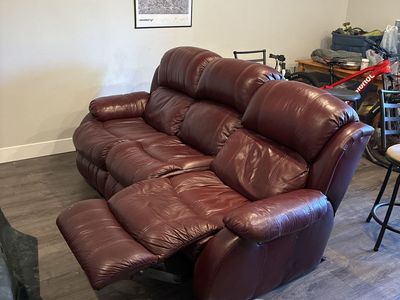 Reclining couch