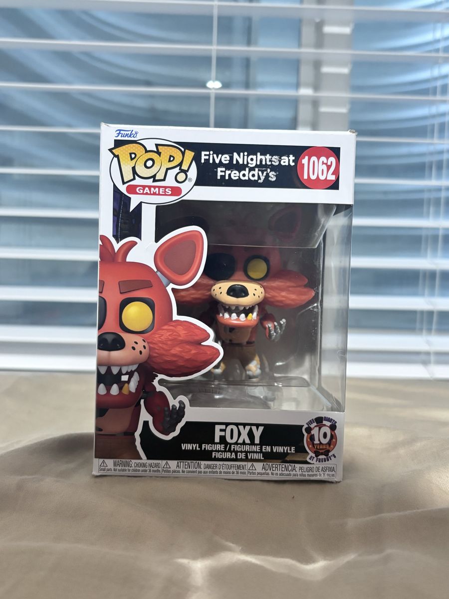 FNAF Foxy vinyl figure