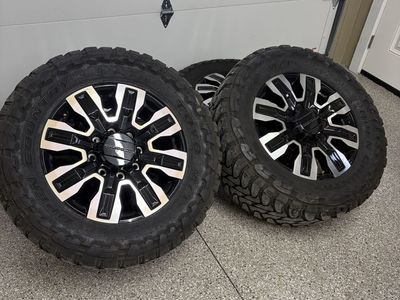 8x180 Denali Stocks On 35x12.50R20 Toyo M/T