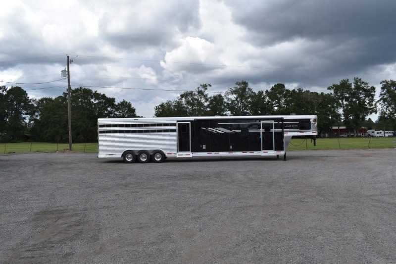 2021 SMC Stock Combo Living Quarters
