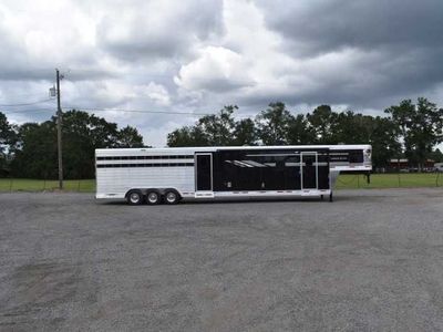 2021 SMC Stock Combo Living Quarters