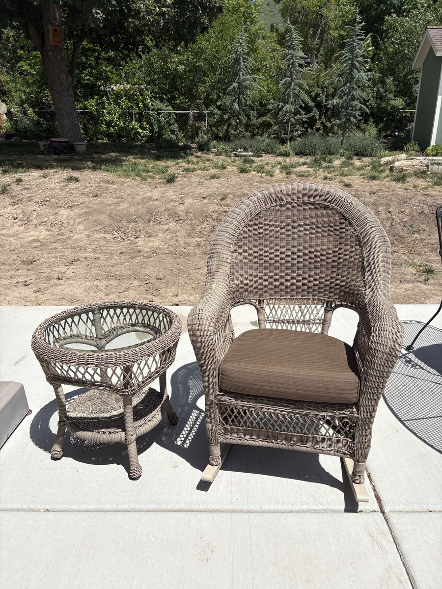 Outdoor Wicker Rocker Rocking Chair w Side Table