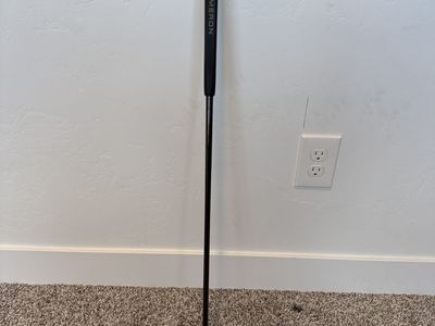 Scotty Cameron Triple Black Phantom 9.5 34in LE