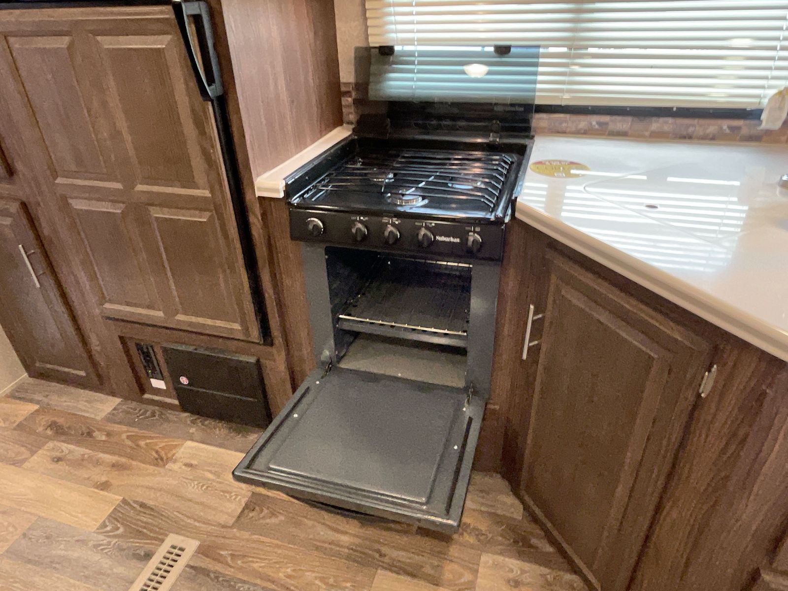 Main image 11
