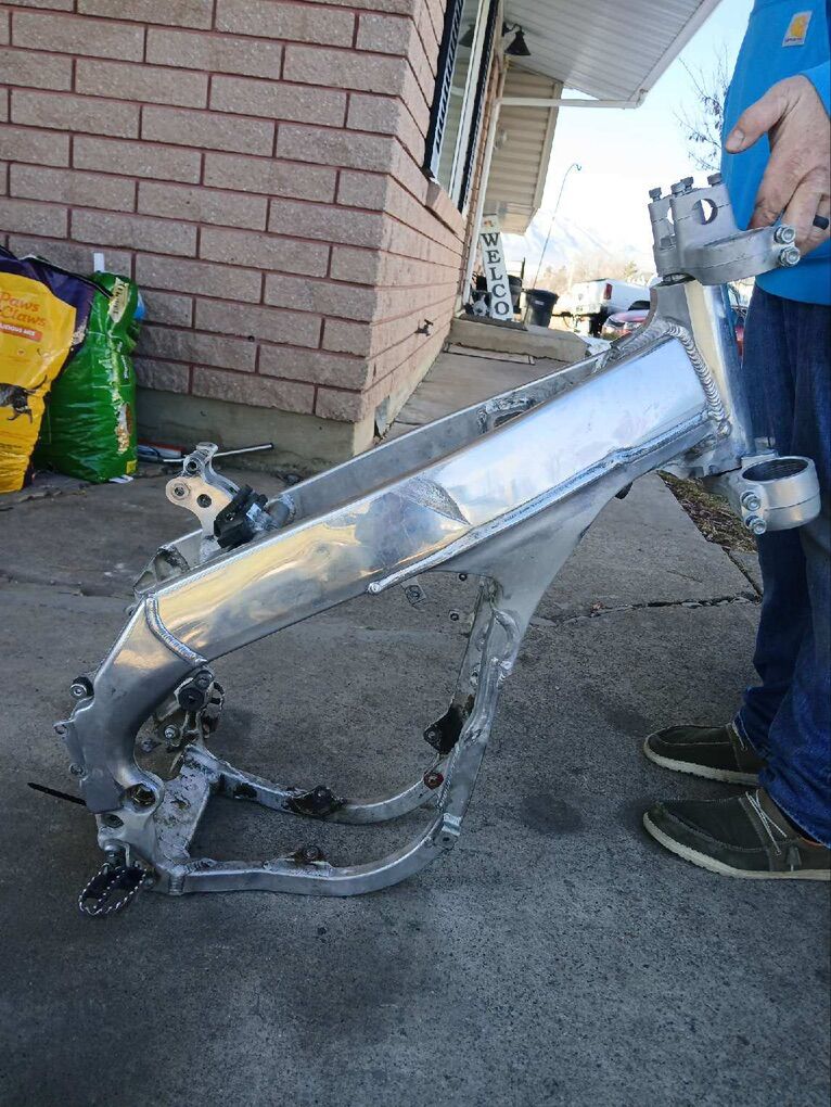 1997 Cr 250r Frame With Triple Clamps