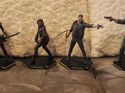 Cyberpunk 2077 Statue Set