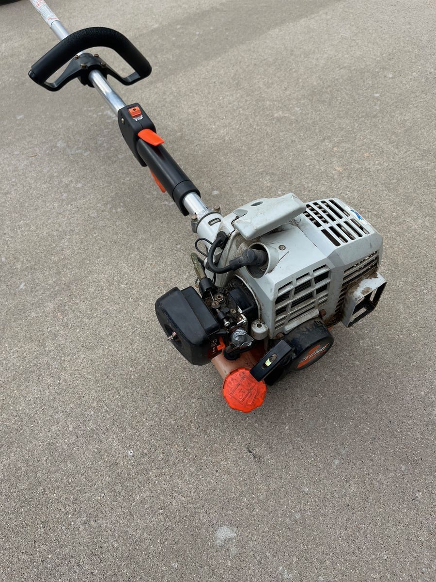 Echo Gas String Trimmer - Needs New Fuel Lines & Primer Bulb & Tune up