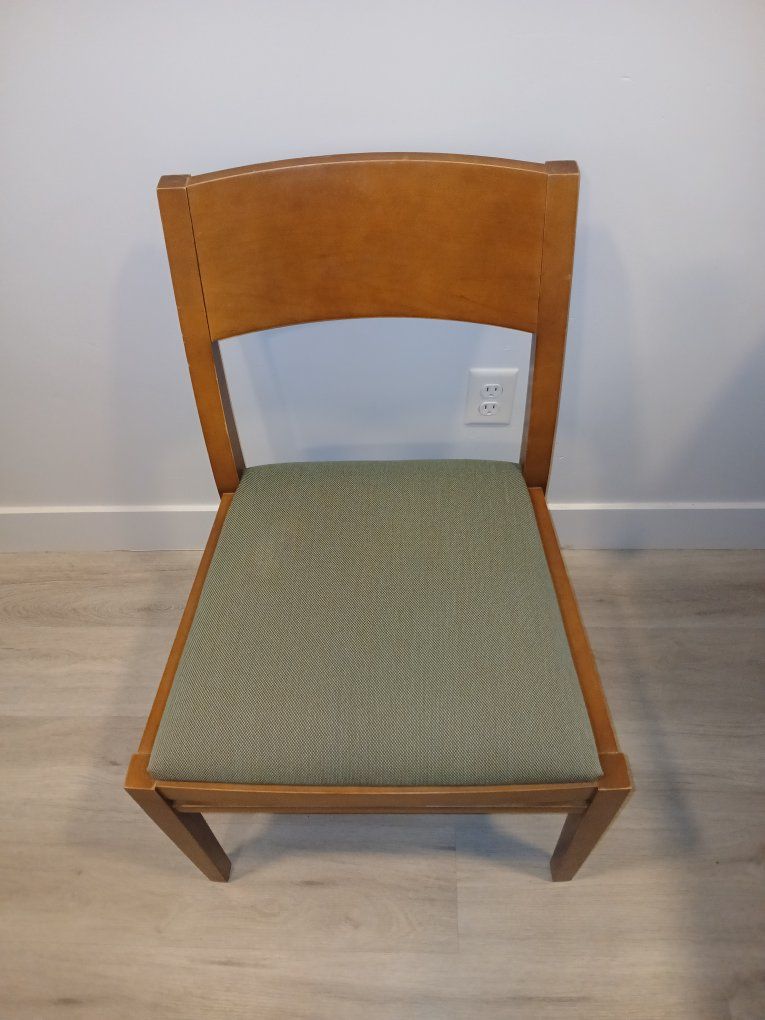 Geiger international side table chair