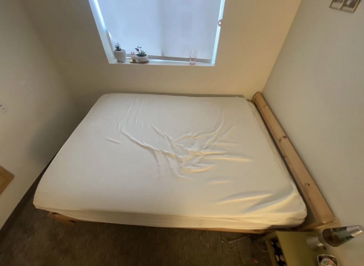 Memory foam mattress topper