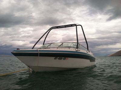 1995 Merlin 21.5 Ski Boat—V8 MerCruiser + Trailer