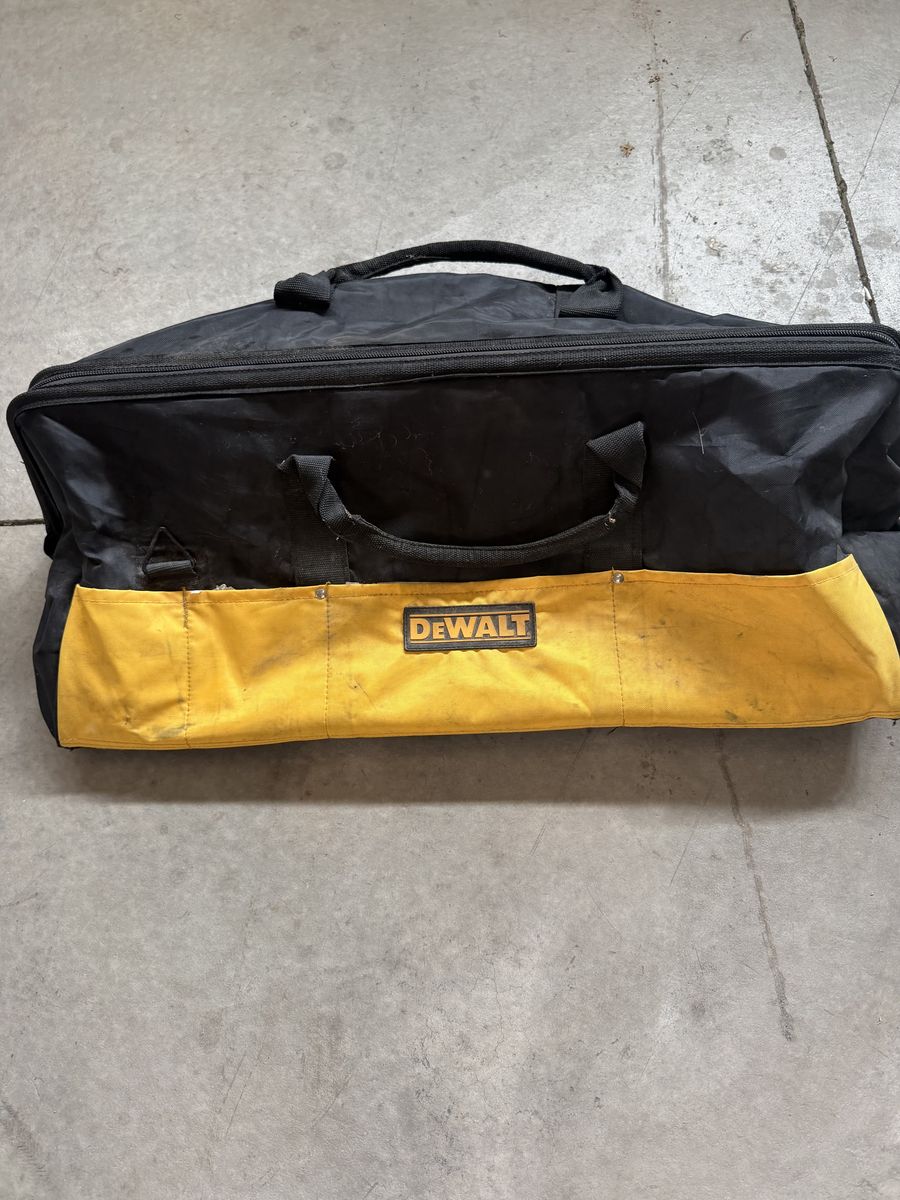 DeWalt Heavy Duty Tool Bag