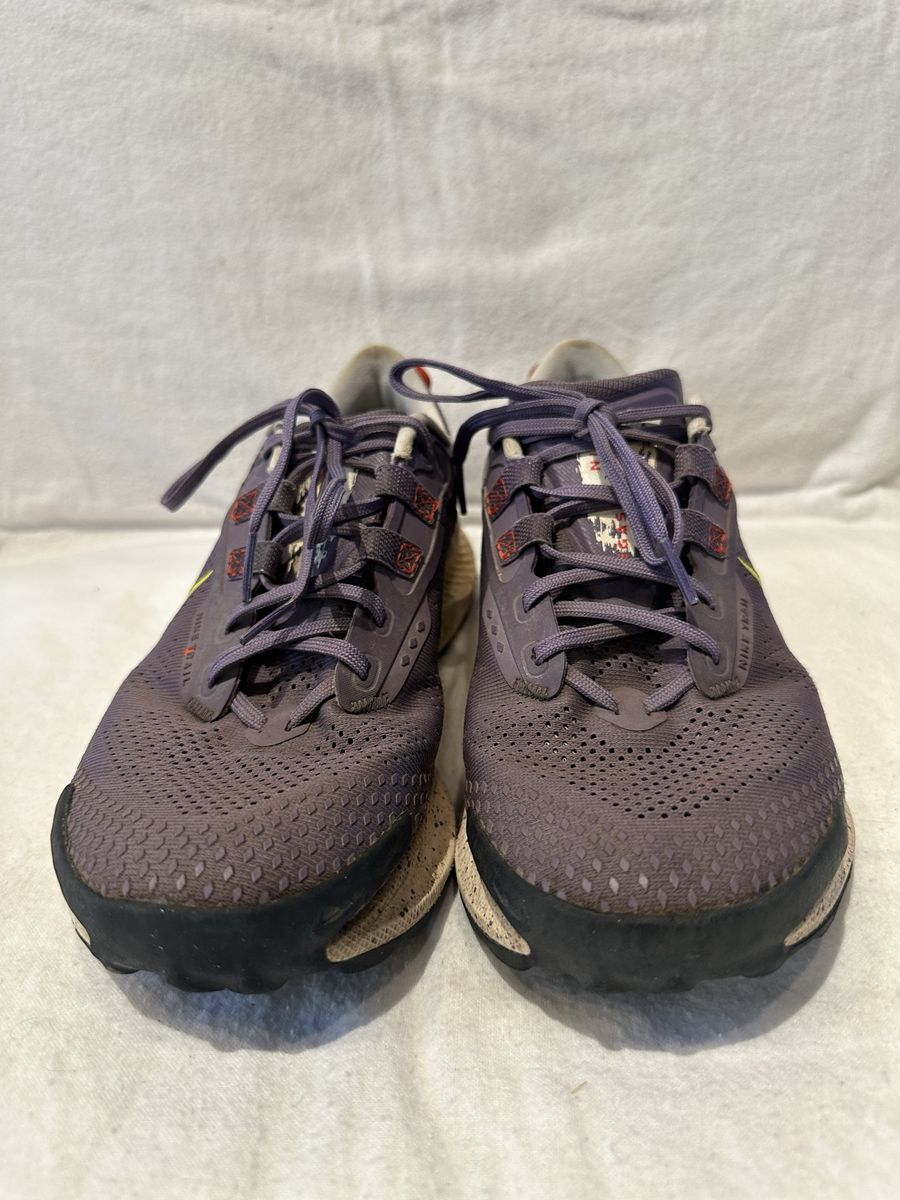 Nike pegasus women’s size 8.5 lavender mesh trail shoes