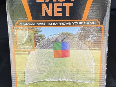 Club Champ Indoor Outdoor Easy Net Golf Practice Net 9' x 7' with Target