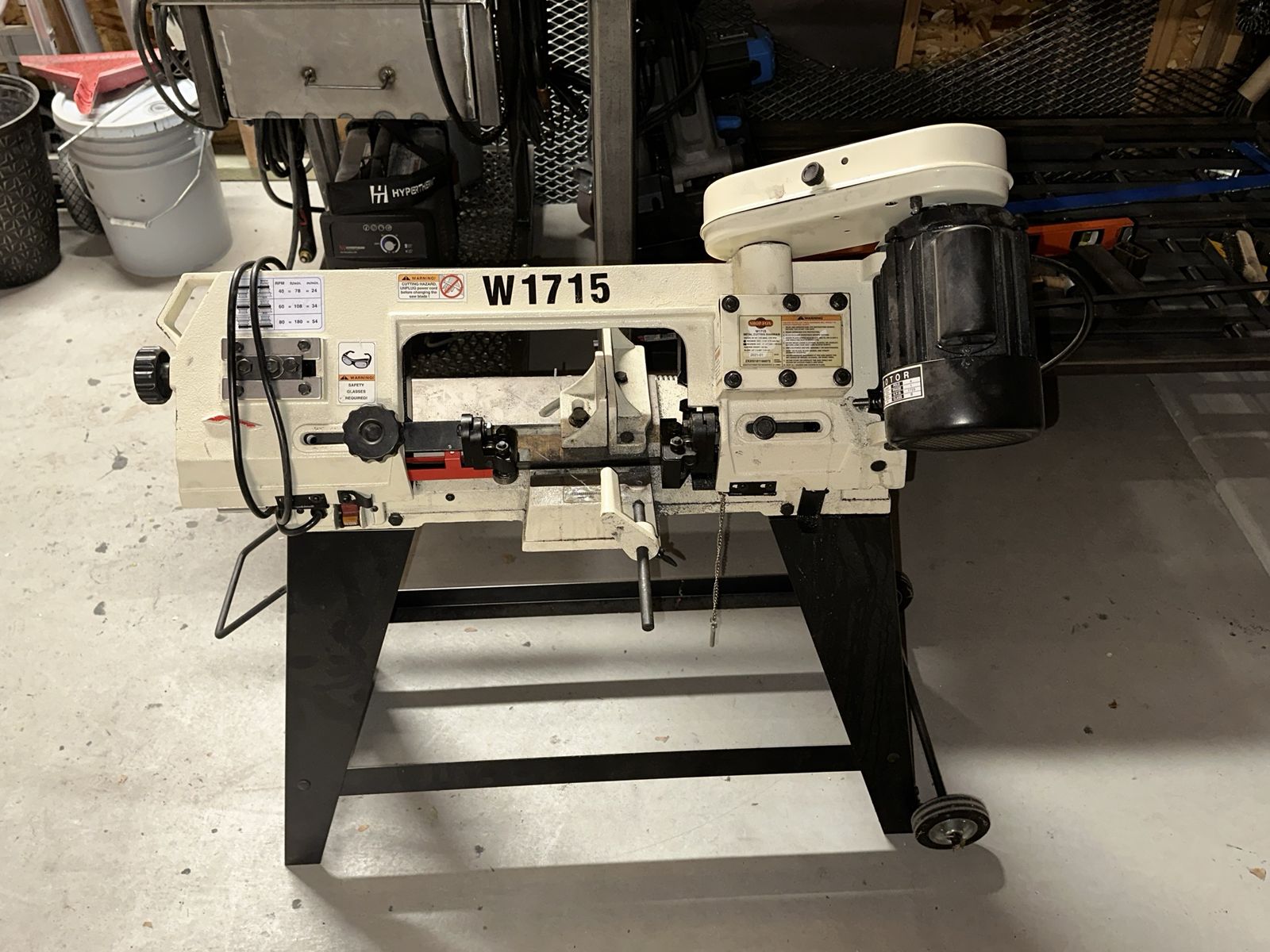 Horizontal bandsaw
