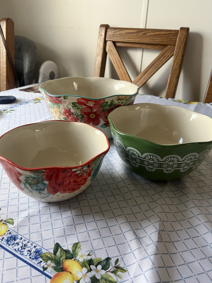 The Pioneer Woman Mixing Bowl Set - 3