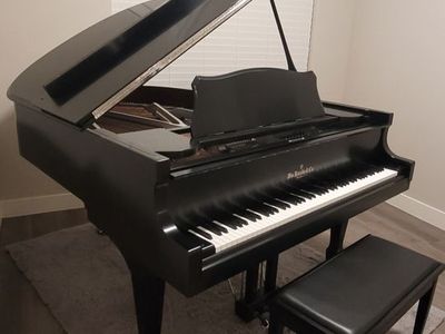 Grand piano