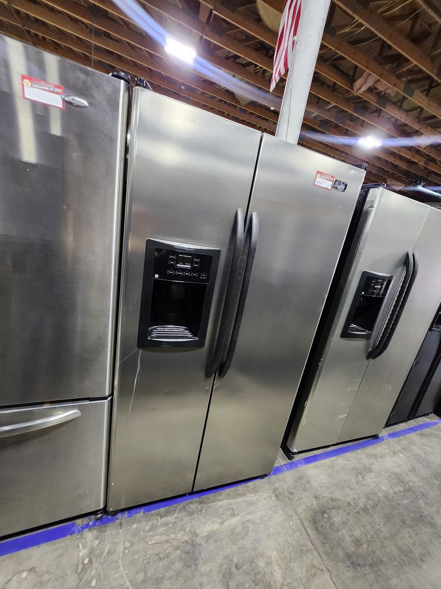 GE Stainless Steel Side-by-Side Refrigerator - W-Warranty