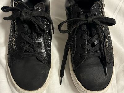 Nina Kids' Black Textured Glitter & Faux Leather Zipper Lace-Up Sneakers - Size 3