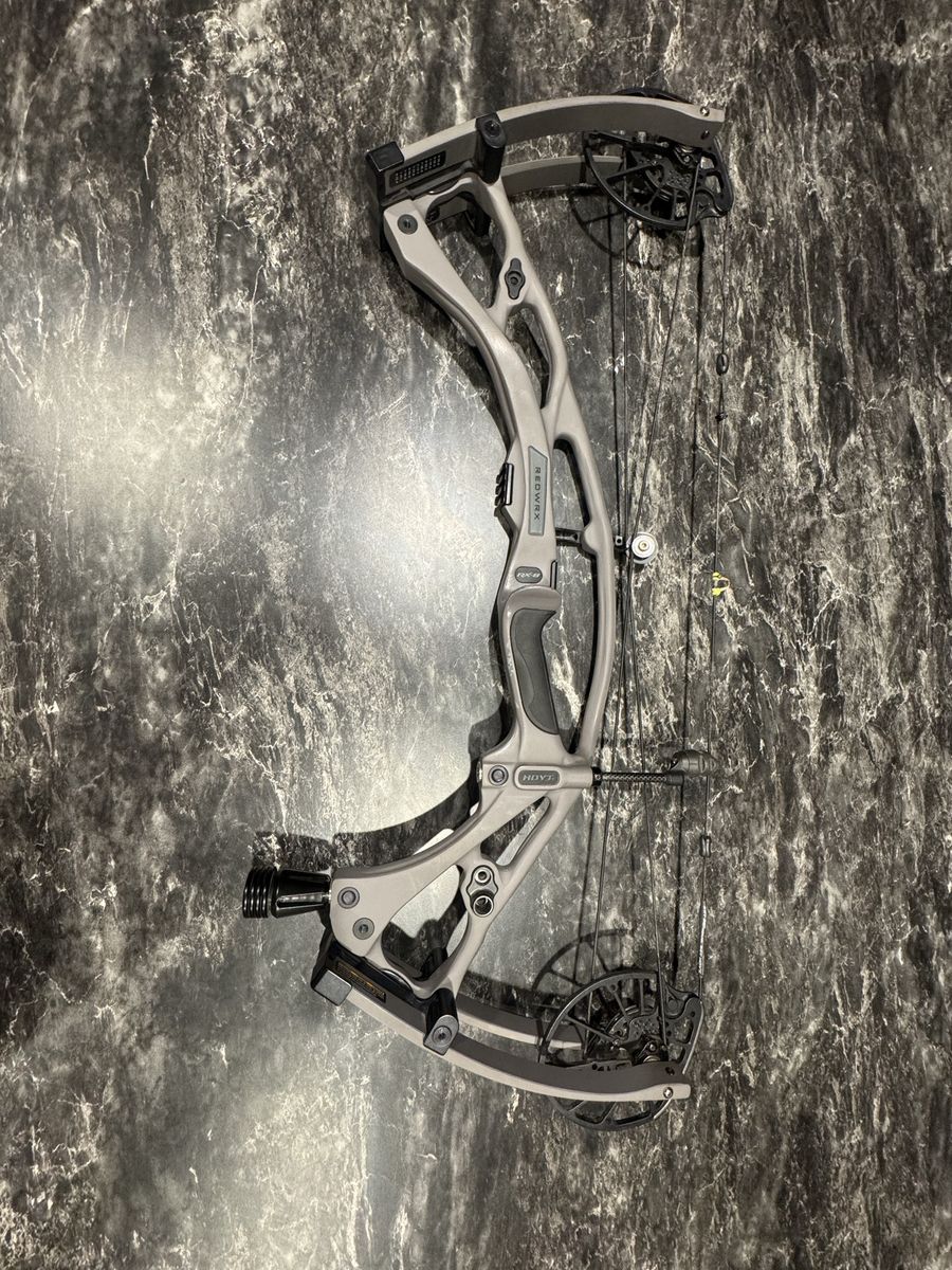 Hoyt RX8