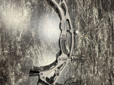 Hoyt RX8