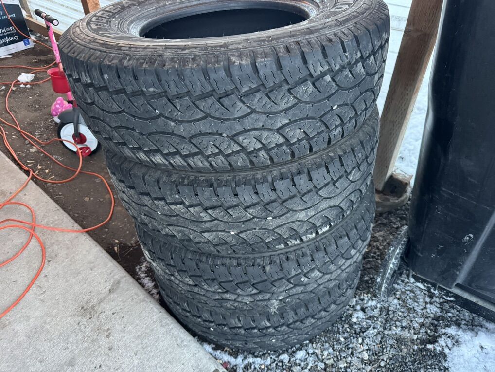 LT 245/75R16 (4)