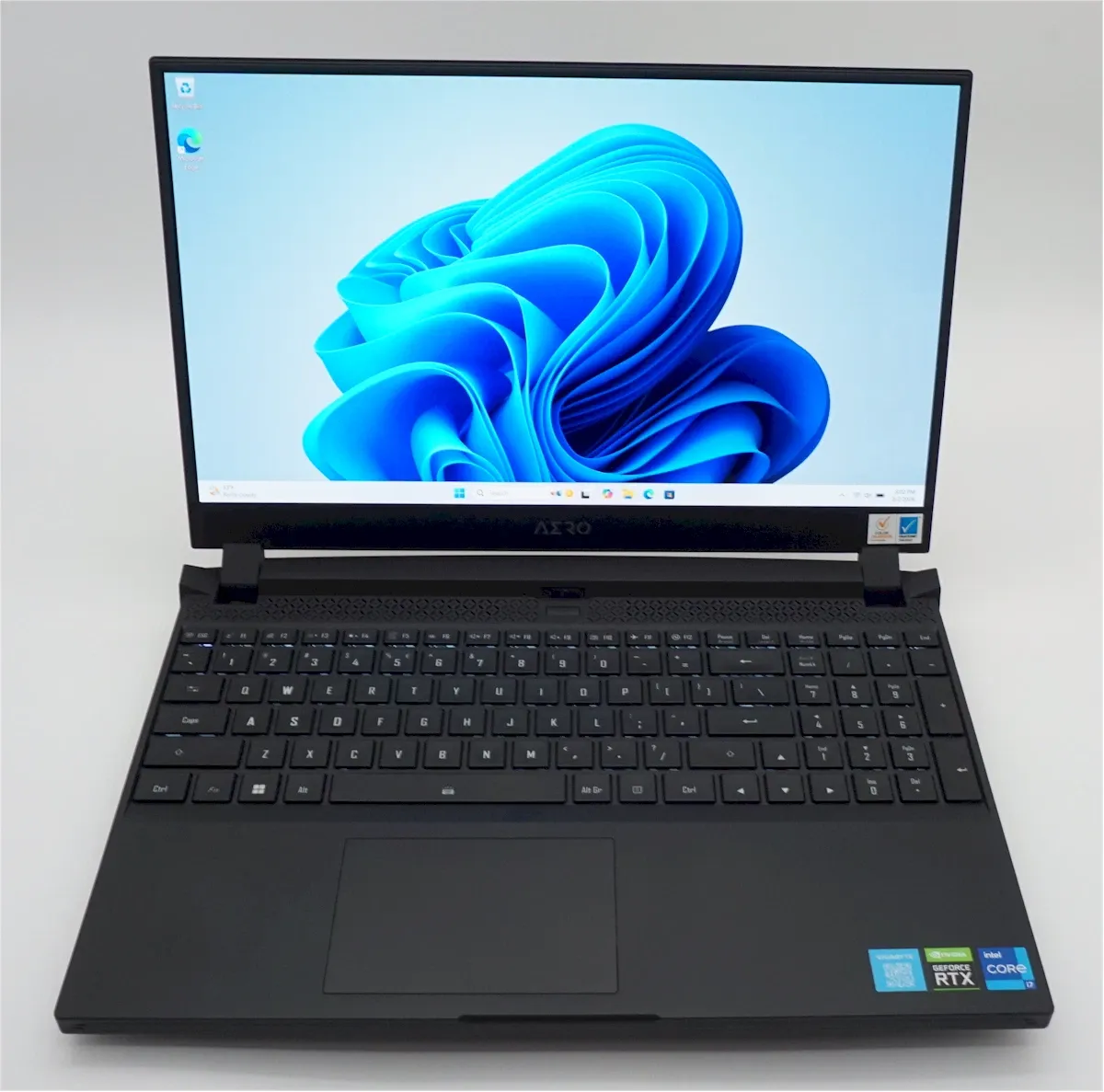 Gigabyte AERO 5 Gaming Laptop 4K OLED i7-12700H 1TB 32GB RTX 3070 Ti 8GB - Very Good