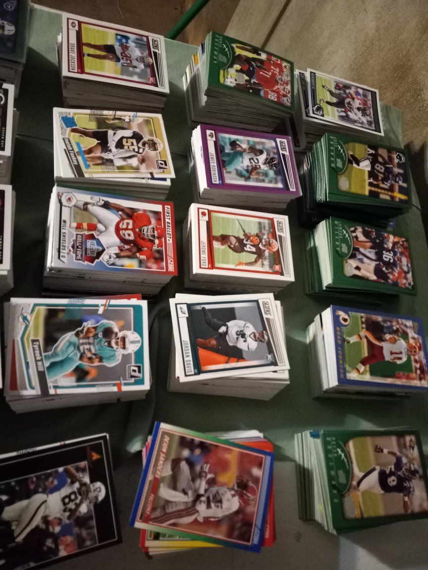 FOOTBALL CARDS ( 1900 CARDS FOR $50)