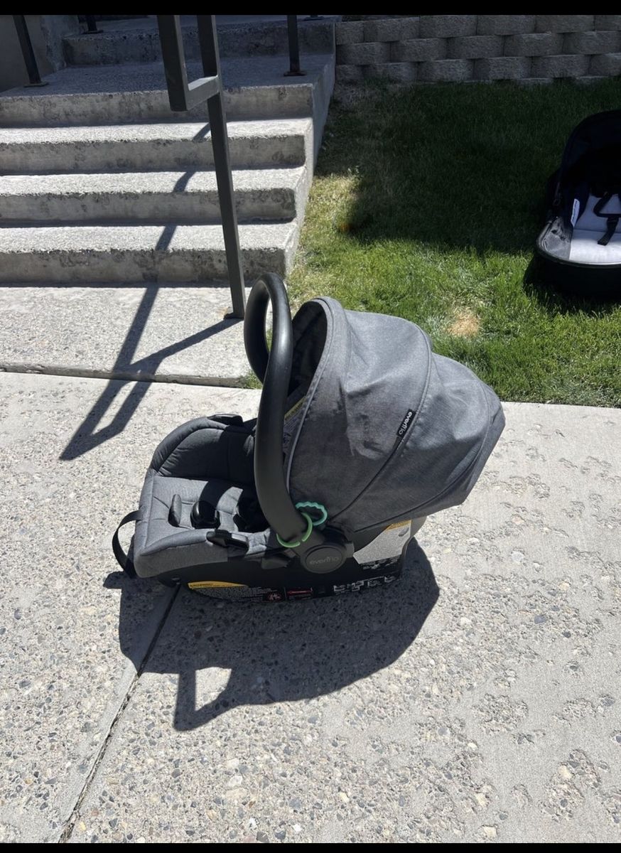 Evenflo Infant Car Seat