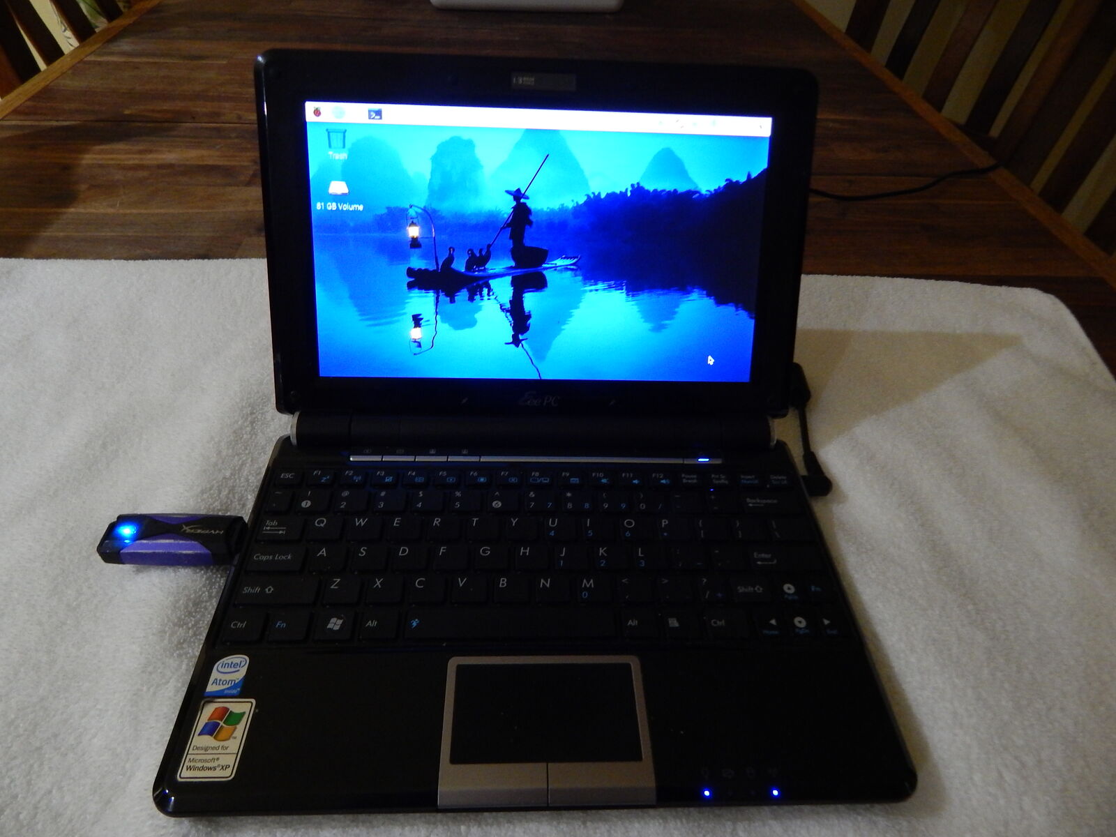 Asus Eee PC 1000HE 10 inch notebook